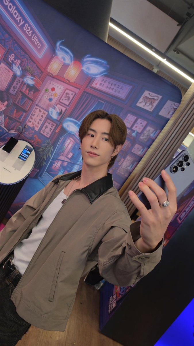 #GalaxyExperience #GalaxyS26 This was something special. Thank you to everyone who came through to the Samsung Mobile US T-Mobile Wilshire & 4th Experience Store in Santa Monica. You made this Meet and Greet a memory I won't forget. #Samsung #SamsungxDIVE #GalaxyExperience #GalaxyS26 Ultra #GalaxyExperiencexMarkTuan #ad