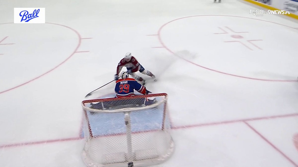How do you stop that? 🥶 What a beautiful move in the shootout by Martin Necas!