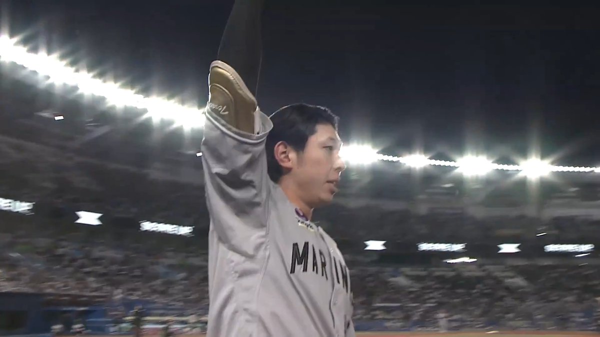 振り抜いた打球はそのままライトスタンドへ！🔥🔥 千葉ロッテ 寺地隆成 選手の今シーズン第2号ソロホームランで同点に追いつく！💪 👇ライブ配信はこちら
