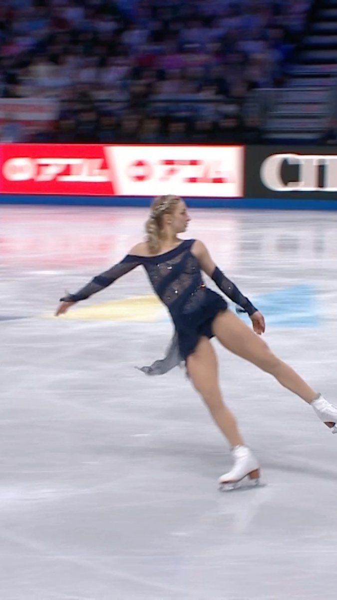 Take a moment. Watch this again. 🔥 Amber Glenn’s Triple Axel at #WorldFigure ⛸️ #FigureSkating