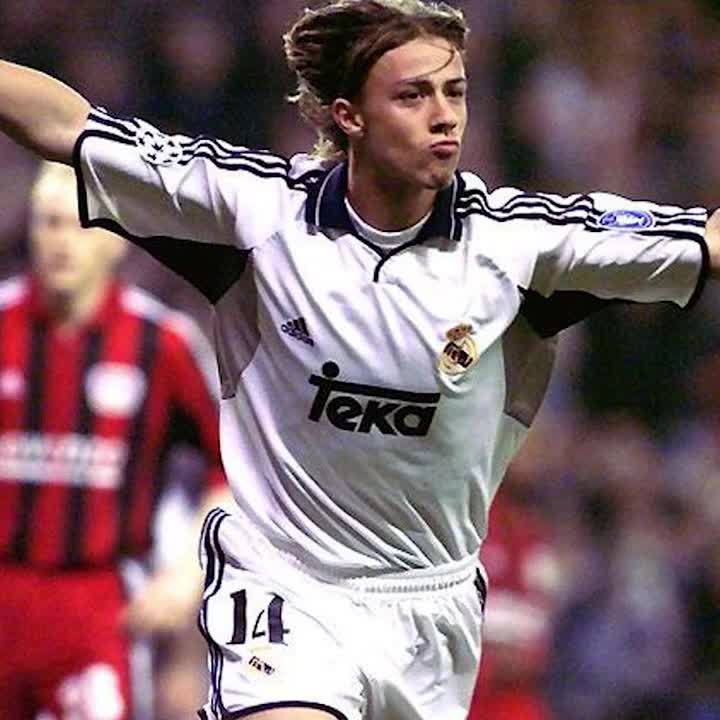 📹 | Hoy se cumplen 2️⃣5️⃣ años del único 🎩 hat-trick ⚽ de Guti con el Real Madrid. ✍🏽 Fue en un partido de #LaLiga (00/01) ante el Villarreal CF en el 🏟️ Santiago Bernabéu (4-0). ⚽⚪➡️ JOSE MARIA GUTIERREZ (3), Roberto Carlos.
