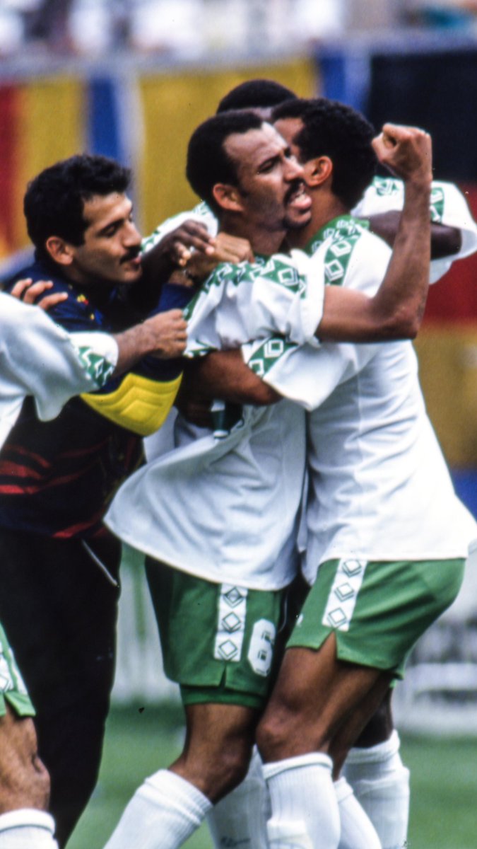 رأسية مُتقنة من فؤاد أنور 🇸🇦 #FIFAWorldCup
