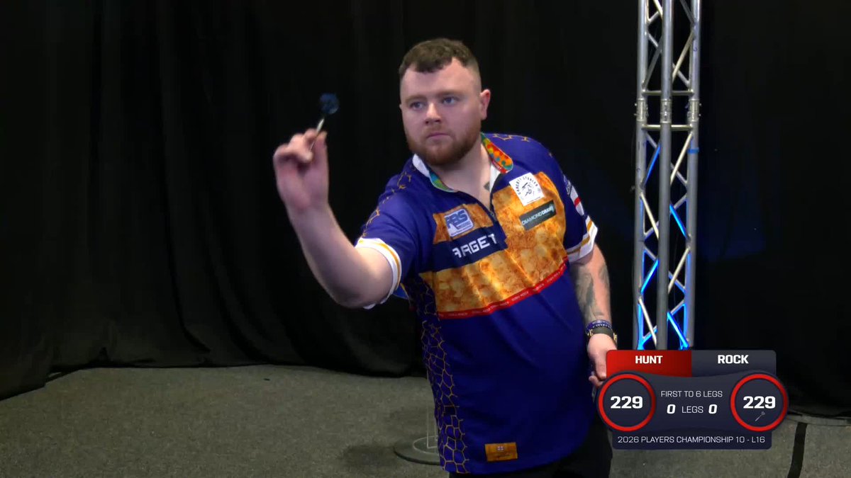 ROCKY REELS IT IN! 🎣 What a start to this contest, as Josh Rock pins the 170 checkout to hold throw and win the opening leg against Joe Hunt! 📺 #PC10