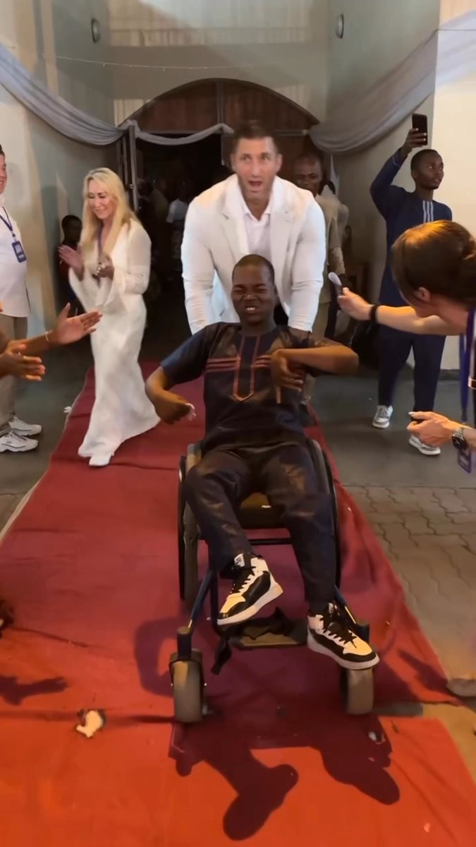 This red carpet moment 🤩 #NighttoShine
