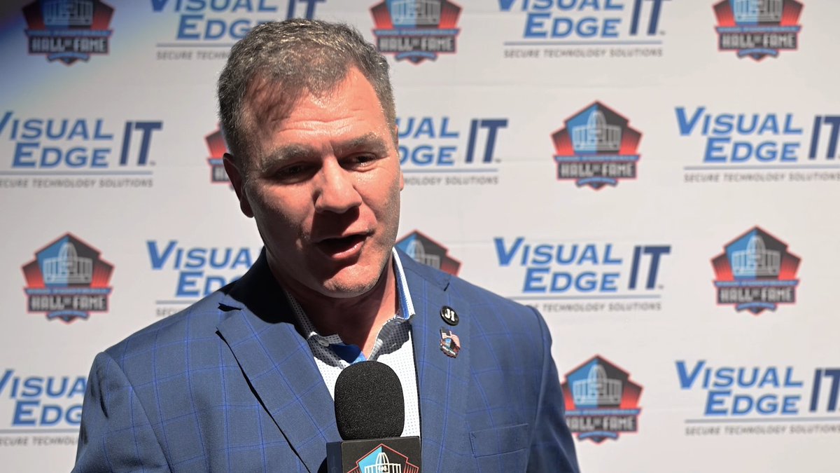 Experience the first moments as a Class of 2026 Hall of Famer with Adam Vinatieri, presented by Visual Edge IT. The new class exhibit opens Saturday, April 18 at the Pro Football Hall of Fame.