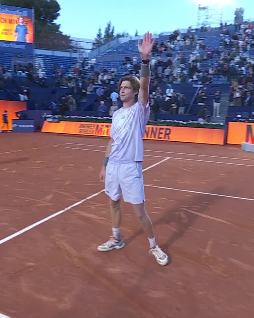 Bravo, Rublo 👏 No.5 seed Andrey Rublev opens with a 6-4 7-5 win over Bucharest champion Navone in Barcelona. #BCNOpenBS