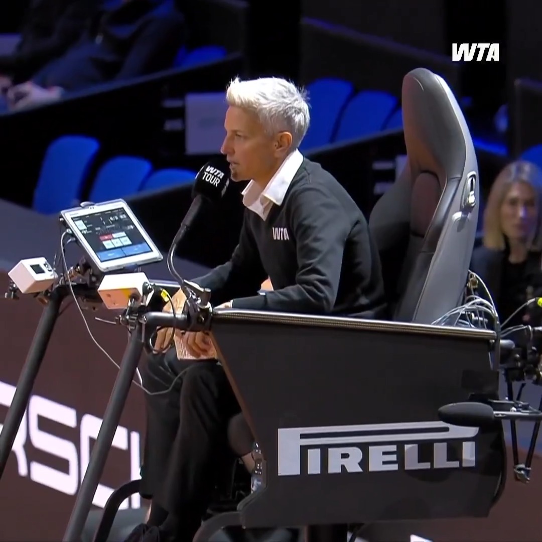 catlike reflexes from the chair 😸 #PorscheTennis