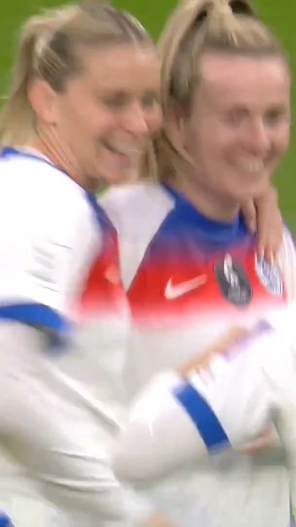 Lauren Hemp gives our #Lionesses the lead against Spain! ✨ The Alessia Russo assist btw... 🍨