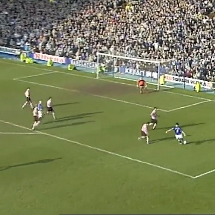 February 2003 Losing at home to Southampton, @everton were staring defeat in the face. Tomasz Radzinski then scored a late double to give #EFC the victory. Vintage Tyler and Gray on commentary.