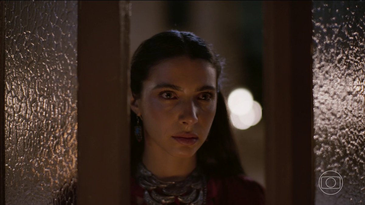 A Rayssa Bratillieri demonstrou só no olhar a dor da Salma vendo Tonho com Alika. #ANobrezadoAmor