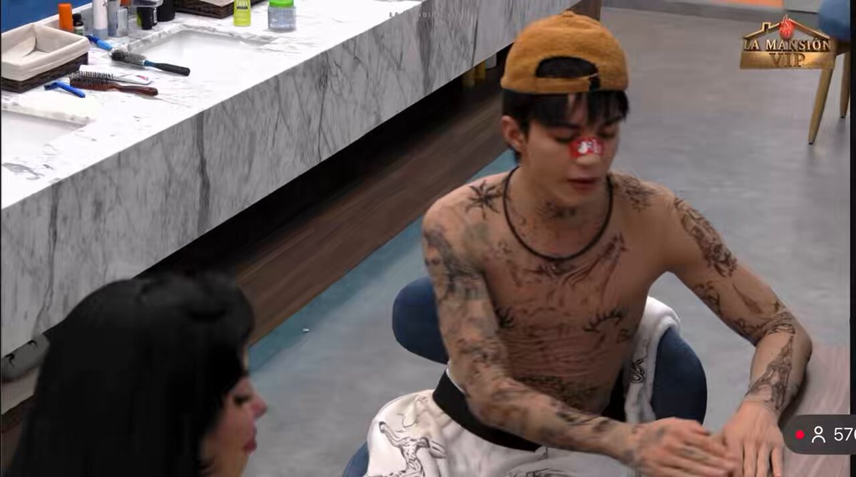 Carlos diciéndole a Sol las cosas como son , pero ella a lo que le tiene miedo es a la Funa que se le puede venir encima con el Fandom de YeriMua 🫢 entre las Dolls y las de Yeri , no hay ni a cual irle , son cosa seria 😬 #lamansiónvip