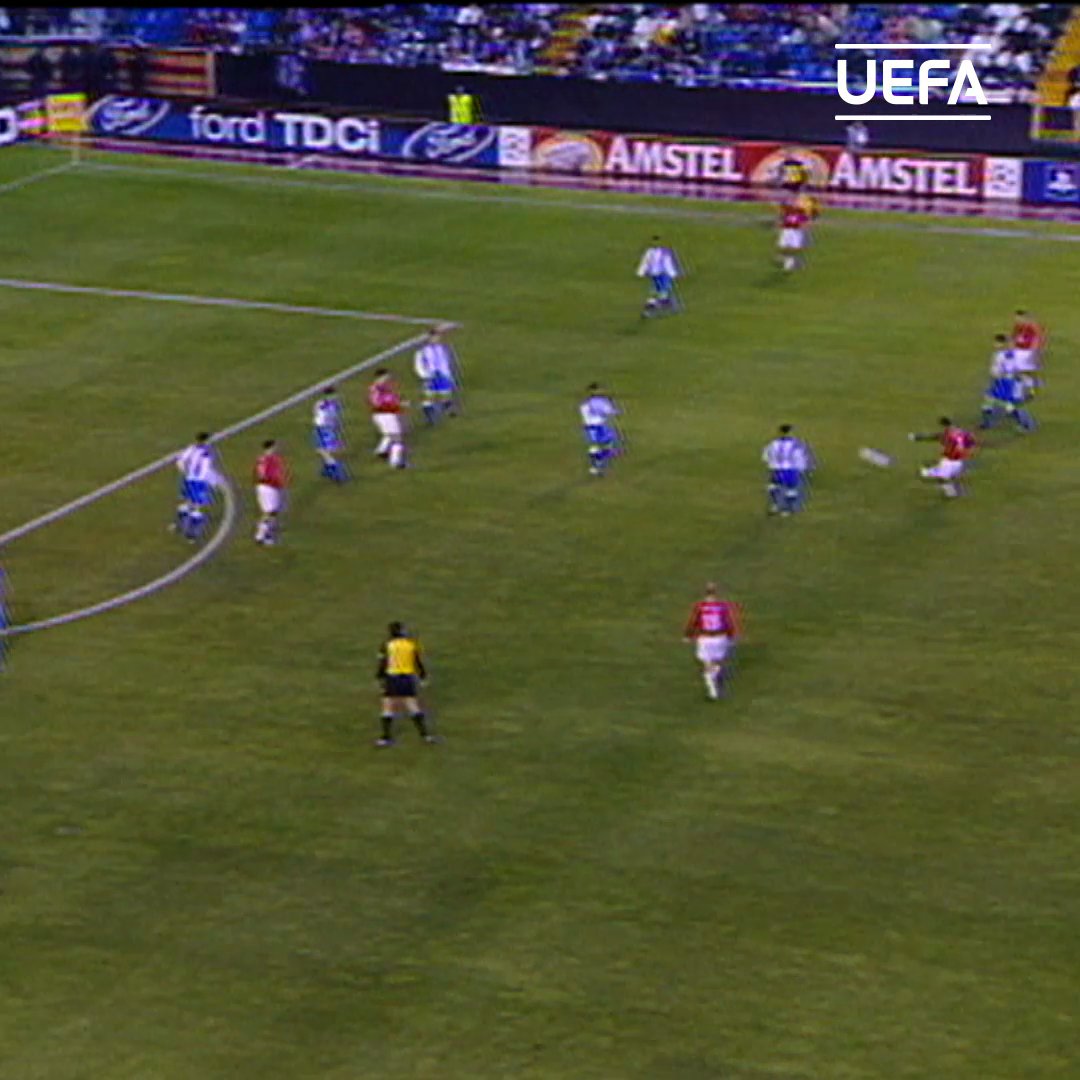 🏴󠁧󠁢󠁥󠁮󠁧󠁿🎯 #GoalOfTheDay | David Beckham vs Deportivo La Coruña (2002)