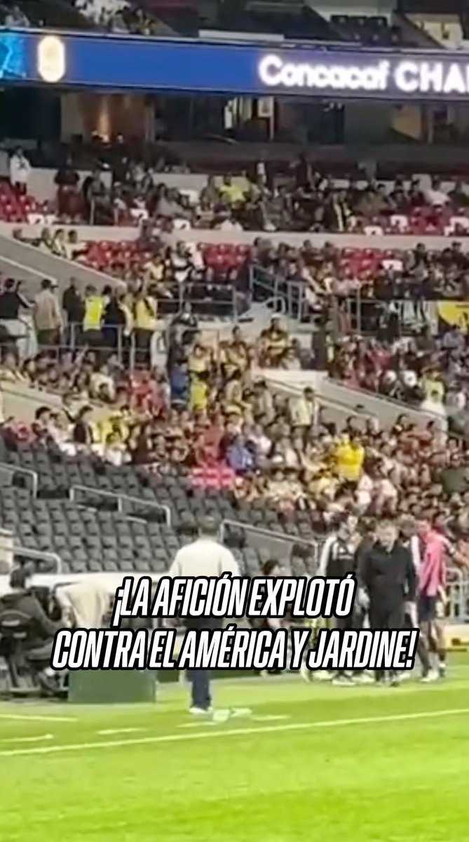 ¡EL AMERICANISMO NO PERDONÓ! 🔥 La afición del América explotó tras la eliminación del equipo. Jugadores y Jardine se llevaron abucheos y les aventaron de todo 😱🦅