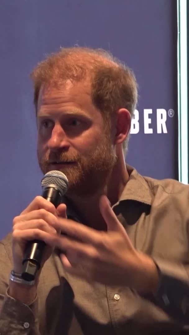 Prince Harry spoke to charity members about men’s mental health at an Australian rules football club in Melbourne on April 15 as part of a four-day trip to Australia alongside his wife, Meghan, Duchess of Sussex.