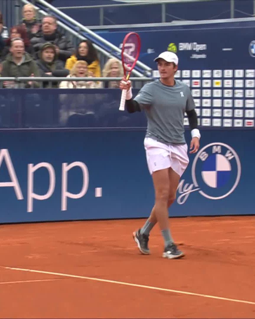 Didn't take long 😮 The Fonseca Fearhand saves an early break point #bmwopenbybitpanda