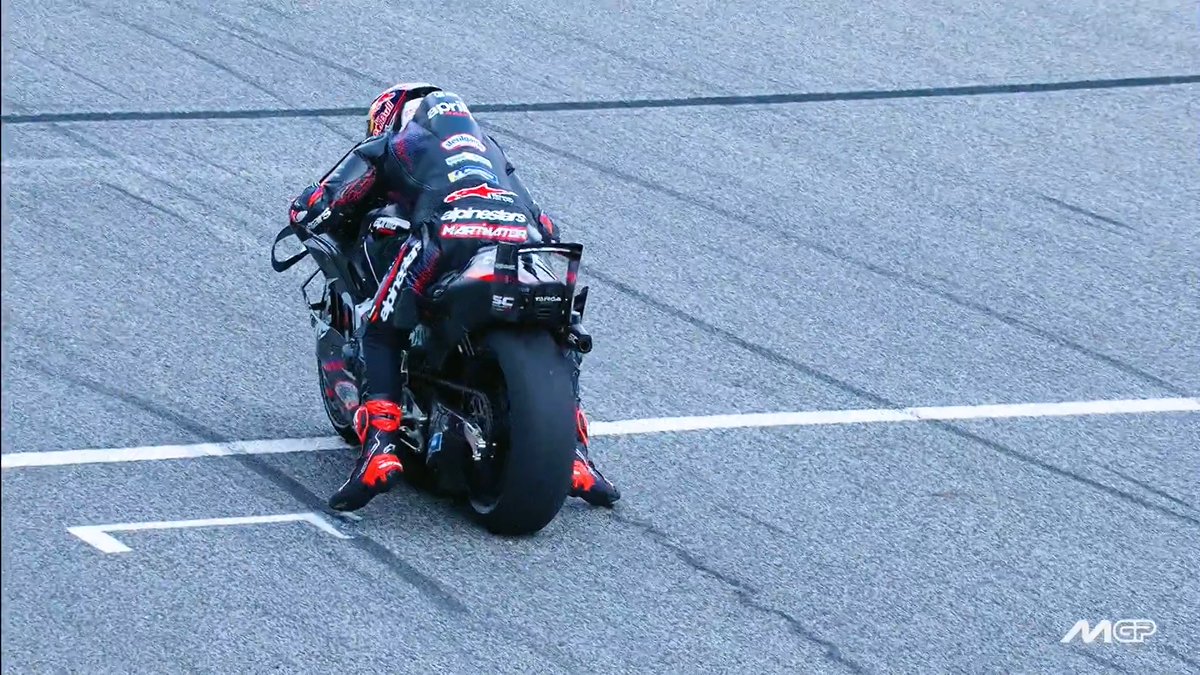 Nailing the perfect start is everything when it comes to capitalising on a race win 🚀 But what really goes into it? Aprilia Racing’s Electronic Systems Manager, Stefano Romeo, breaks down the tech behind a #MotoGP bike's launch control 🔎 #MotoGP