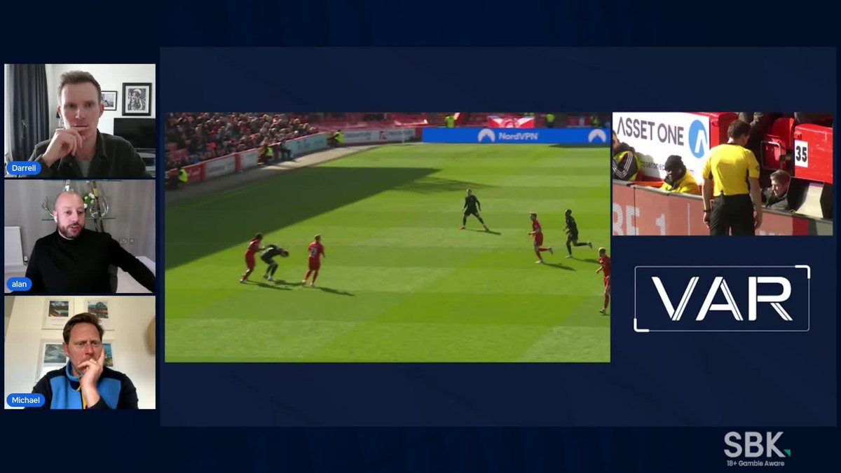 Did Emmanuel Gyamfi deserve a red card against Hibernian? Alan Hutton and Michael Stewart share their thoughts 👀 "It was an aggressive motion" 🗣️ Presented by SBK | 18+ | Please Gamble Responsibly