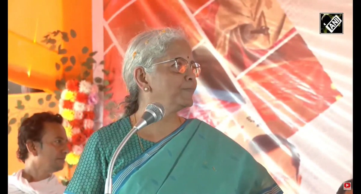 "Aapnader taka Dilli te toiri chhilo. TMC seta Banglay ashte deyni." Your money was ready in Delhi. TMC govt did not let it reach Bengal. - Smt Nirmala Sitharaman in Kalna, West Bengal
