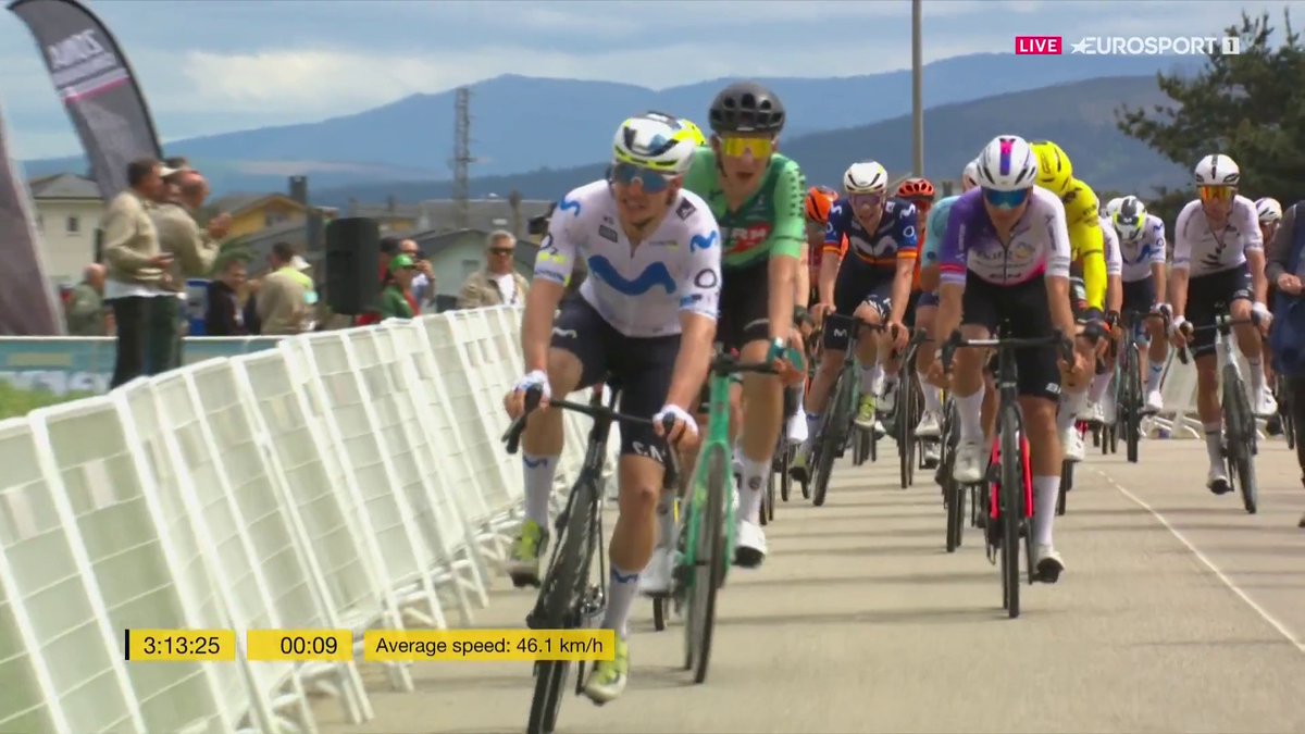 🇪🇸 Él se lo guisó y él se lo comió. No es Juan Palomo, es Carlos Canal Ⓜ️ Victoria en casa para el corredor de Movistar en la 2ª etapa de O Gran Camiño 📺 Lo has visto en Eurosport.es 1 y HBO Max España 🌟 #OGC26