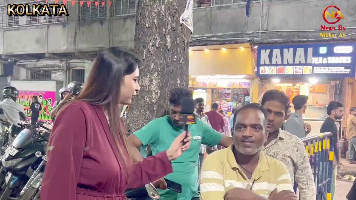 Reporter: “Tum kyu gardan hila rahe ho, tumhare paas to vote bhi nahi hai?” 14 yo Kid: “Jab hoga tab bhi nahi dunga BJP ko to…” 🔥 “Itna raajneeti samajh le rahe ho?” “Agar BJP aa jaega to bhai chara hum log ka band ho jaega” 🔥 Your prediction might come true!