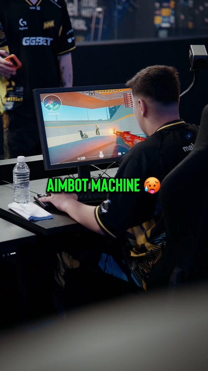 .NAVI Makazze getting LOCKED IN 🔒 #IEM