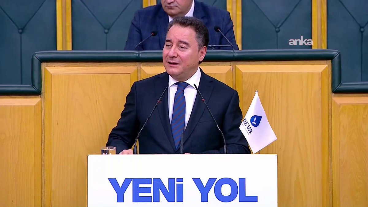 🔴 Ali Babacan'dan Mehmet Şimşek'e: "Büyüklerden vergi toplayamıyorlar, küçük esnafın boğazına sarılıyorlar ‘para, para’ diye. Çünkü Mehmet Şimşek’in büyüklere gücü yetmiyor."