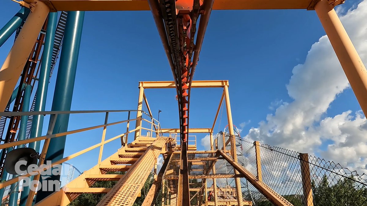Was #IronDragon your first roller coaster? 🐲 That run through the lagoon is legendary. 🤌