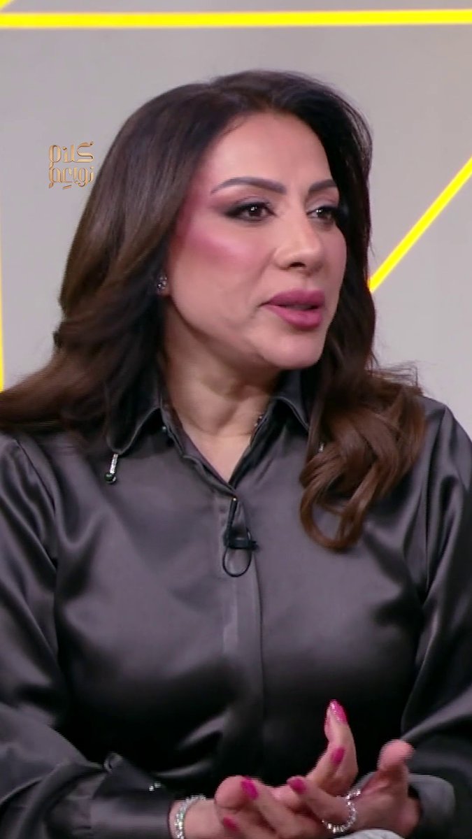 فاطمة الشريف: وقت وفاة أبوي لما سمعت انهم يصرخون ودخلوا على ابوي انا قررت إني اركض رحت المطبخ جلست بالزاوية سكرت إذني عشان ما اسمع صراخهم ونمت مكاني ما شفت ولا شي جو اخذوه بذيك الليلة حلمت فيه يقول لي انا ما مت بجيك بوقت مناسب وصدقت.