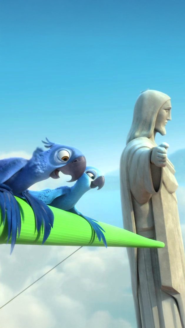 Love is in the air… and so is the petal that ruined it. Film: RIO (2011)
