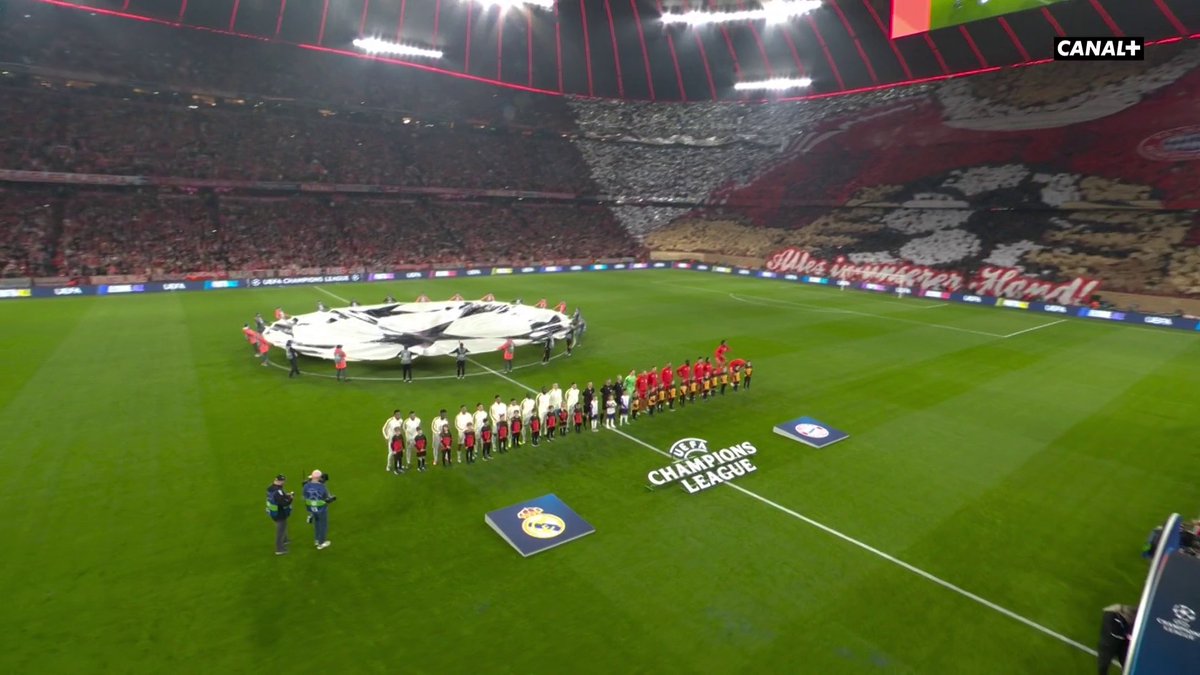 LE TIFO DE L’ALLIANZ ARENA 🤩❤️🤍 AMBIANCE DES GRANDS SOIRS 🍿 🎥 CANAL+ Foot
