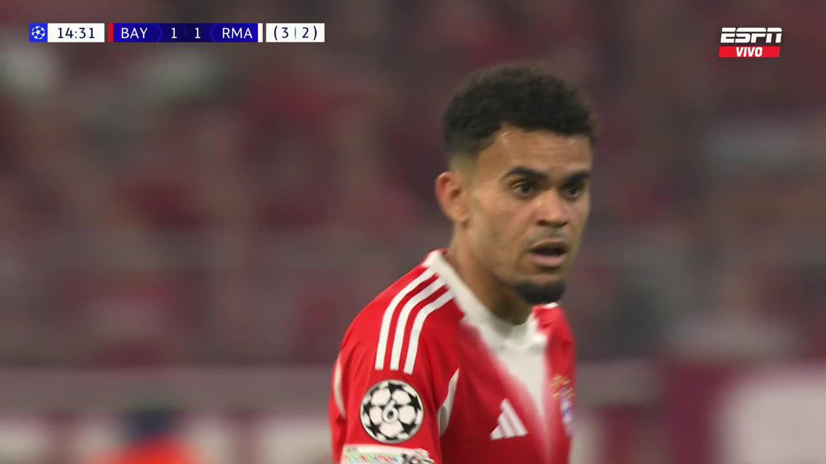 ¡Díaz está imparable! El colombiano, MUY ACTIVO con Bayern en el inicio del partido vs. Real Madrid en la vuelta de los cuartos de final ▶️ Mira la 🏆 #ChampionsLeague en el Plan Premium de #DisneyPlus
