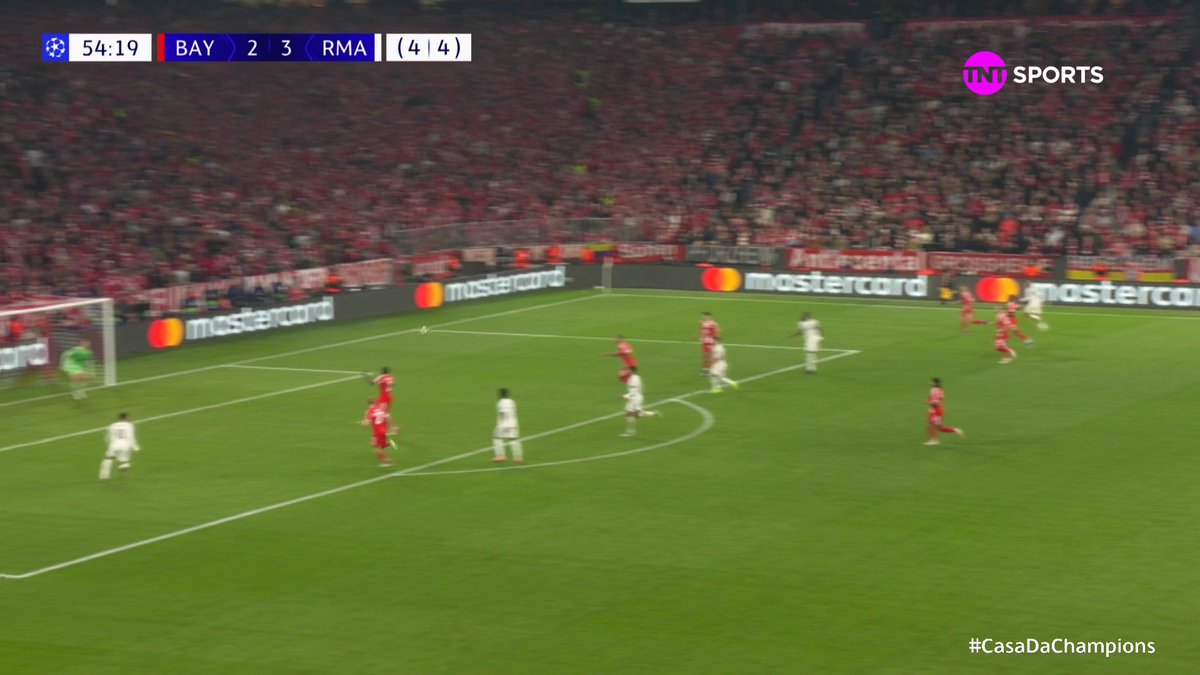 MINHA NOSSA SENHORA OLHA O PASSE DO TRENT PARA O MBAPPE QUE DEFESA DO NEUER 😳