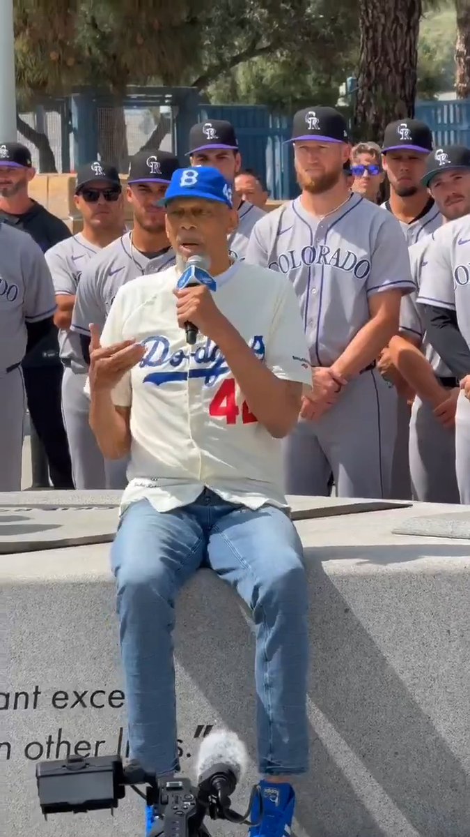 Kareem shared a story for the Dodgers and Rockies in front of the Jackie Robinson statue last year 💙 #JackieRobinsonDay