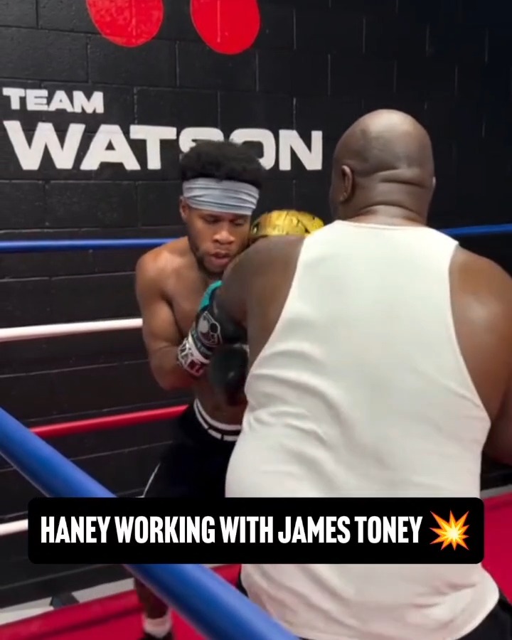 Devin Haney hitting the pads with the legendary James Toney 🔥