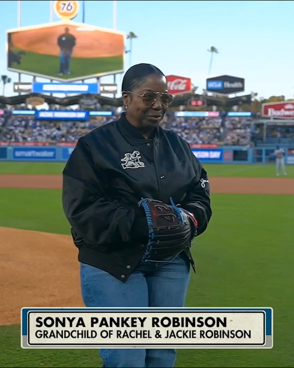 Jackie and Rachel Robinson's grandchild, Sonya Pankey Robinson, got to throw out the first pitch before the Dodgers game 💙 Mets-Dodgers on ESPN and the ESPN App 🍿