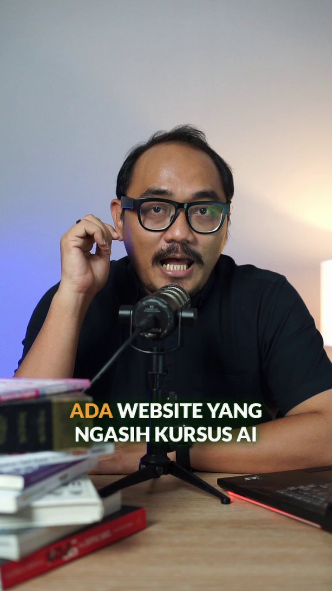 Tempat belajar AI GRATIS itu banyak. Dan, saya kasih tau di video ini (dan post berikutnya) tempat belajar AI yang tidak perlu mbayar. Dari Google pula. Cara aksesnya silahkan simak sampai habis, jangan lupa bookmark dan repost.