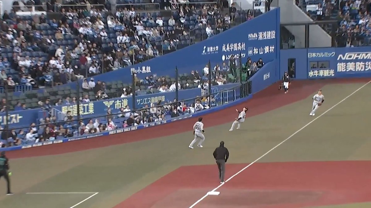 強敵マリンの風🌬️ 3人集まって最後は史礁✨ 千葉ロッテ 西川史礁 選手のファインプレー👏 👇ライブ配信はこちら