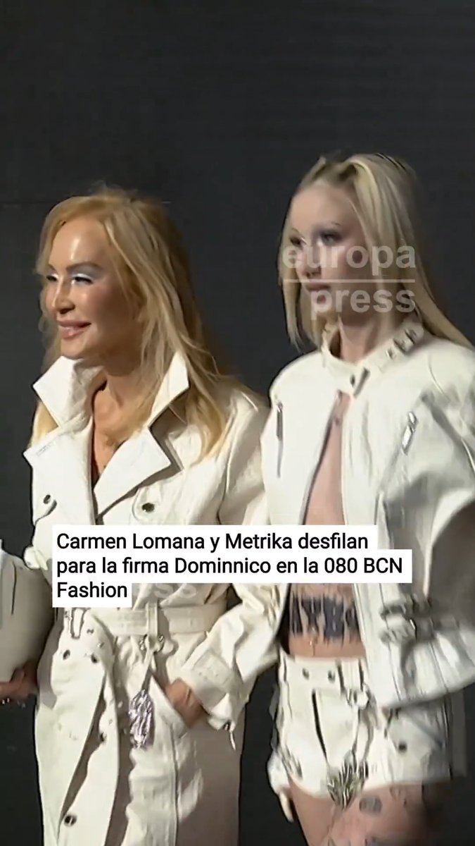 Carmen Lomana y la cantante Metrika desfilan para la firma Dominnico en la 080 BCN Fashion