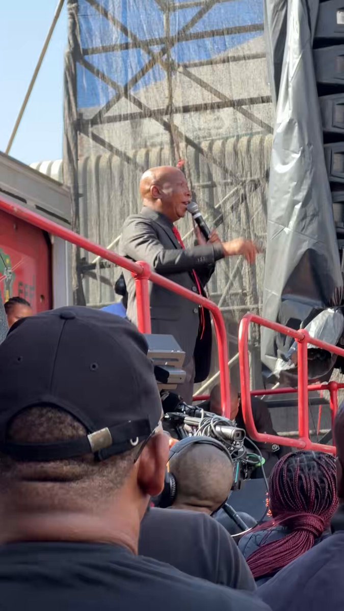 We are going home TODAY ♥️🙏🏾 #HandsOffJuliusMalema