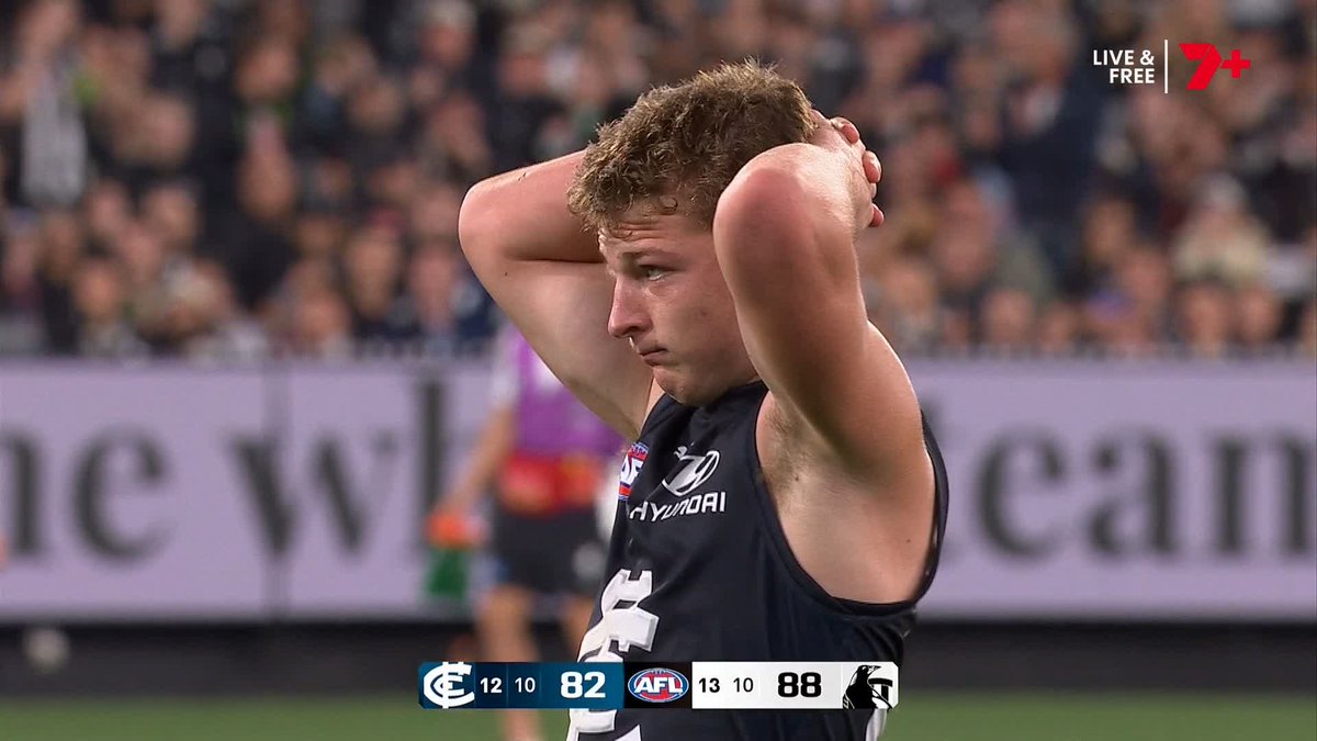 HEARTBREAK FOR THE BLUES AFTER THE SIREN ๐ #AFLBluesPies