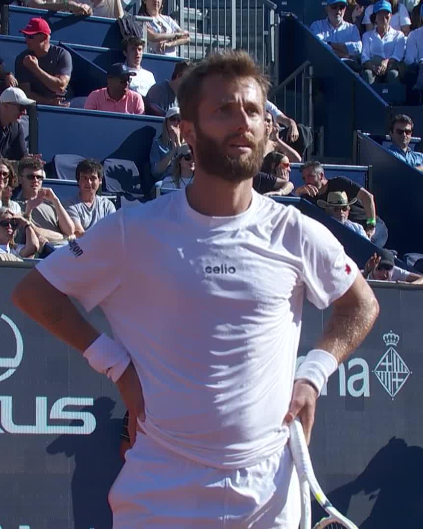 Musetti playing 'catenaccio' to save break point! 🇮🇹 Lorenzo Musetti #BCNOpenBS