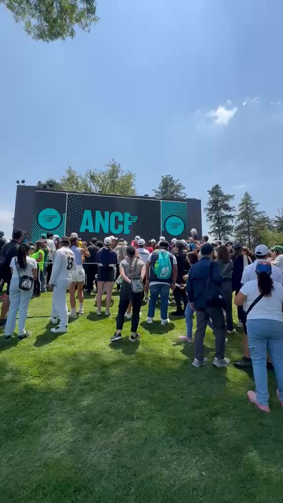 ¡Estamos a muy pocos minutos para que arranque el LIV Golf! Viviremos el mejor golf del mundo combinado con un gran ambiente para todos. #LIVGolfMexicoCity
