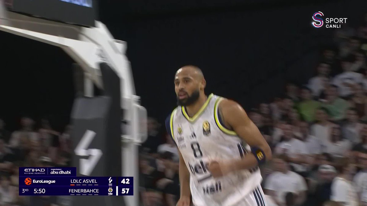 Talen Horton-Tucker smacı vuruyor 💪