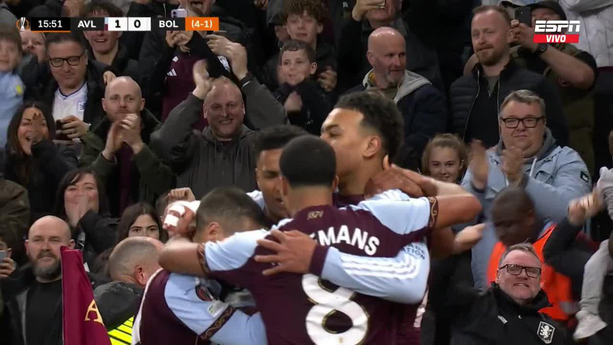 Lo bien que juega Emi Buendía como enganche en este Aston Villa. Todos pases acertados, jugadorazo.