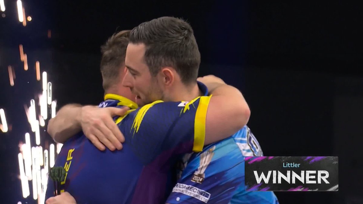 Luke Littler quietens the crowd again to hold off a late charge from Luke Humphries 👏