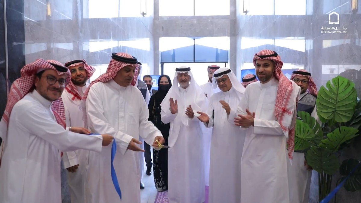 🎥 | شاهد افتتحنا مقرنا الدائم في مكة المكرمة، خطوة تُترجم نمونا، وتُعزّز جاهزيتنا، لنواصل صناعة تجربة تليق بضيوف الرحمن. We have inaugurated our permanent headquarters in Makkah, a step that reflects our growth and strengthens our readiness, as we continue to craft an experience worthy of the Guests of Al-Rahman.