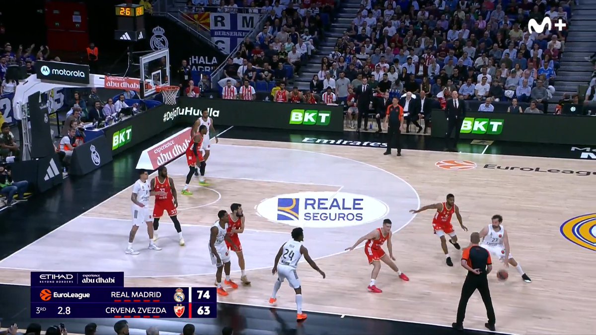 🍊 'Mandarinazo' sobre la bocina de Llull. #EuroLeague