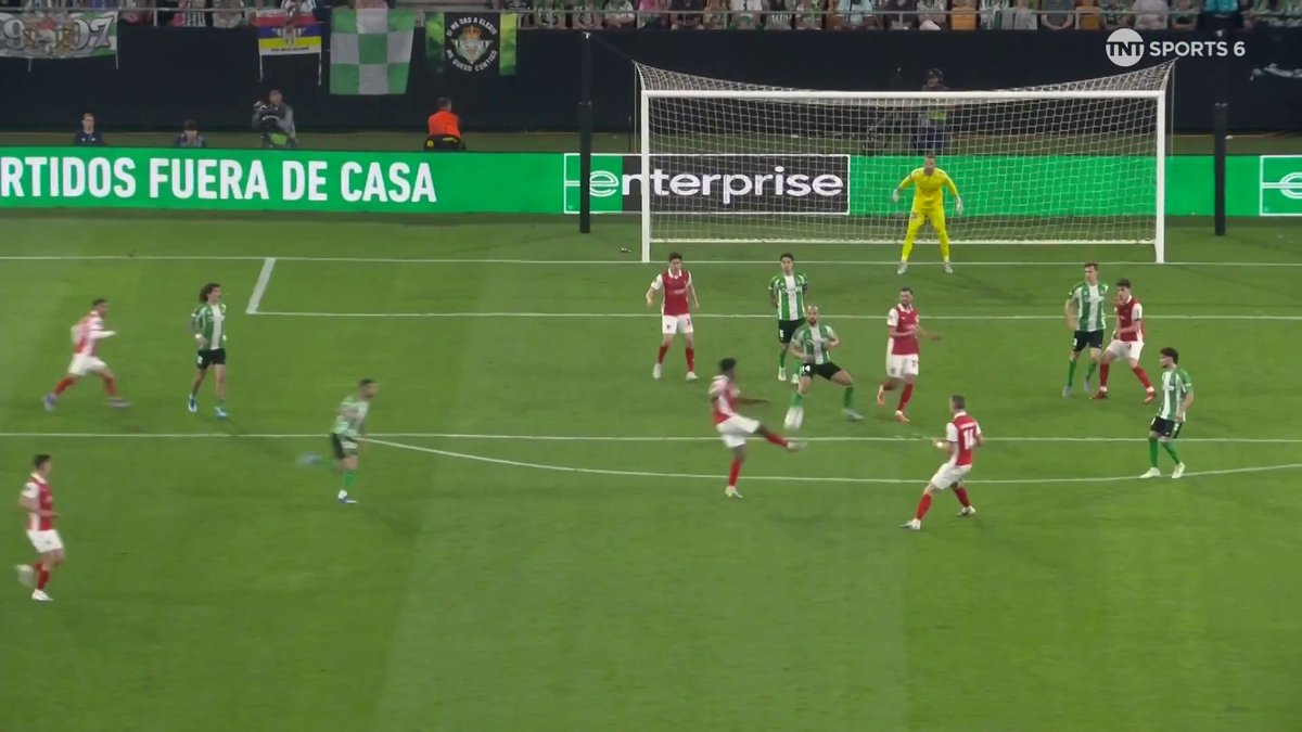 Jean-Baptiste Gorby with a brilliant strike to extend Braga's lead over Real Betis 🔥 📺 Stream with TNT Sports on HBO Max