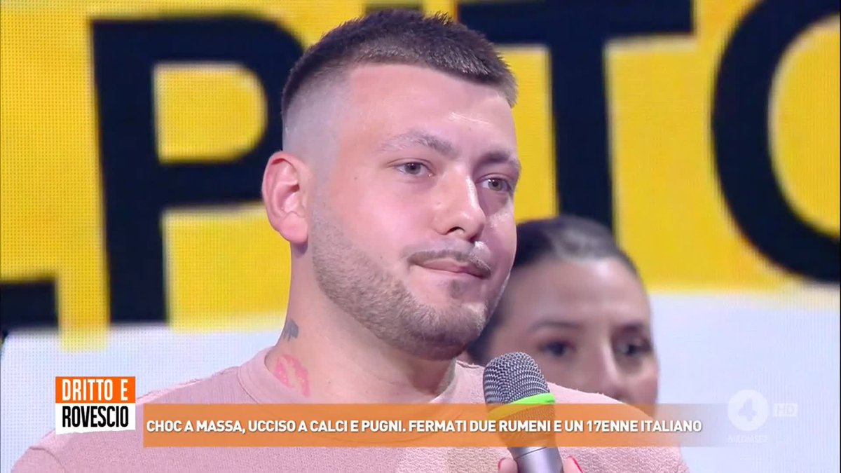 "Bisognava evitare di andare dai ragazzi perché si sa che quando sono in gruppo e hanno bevuto, possono diventare violenti" Ade, rumeno residente ad #Arezzo, sul caso dell'uomo picchiato e ucciso a #Massa davanti al figlio di 11 anni per aver richiamato un gruppo di giovani