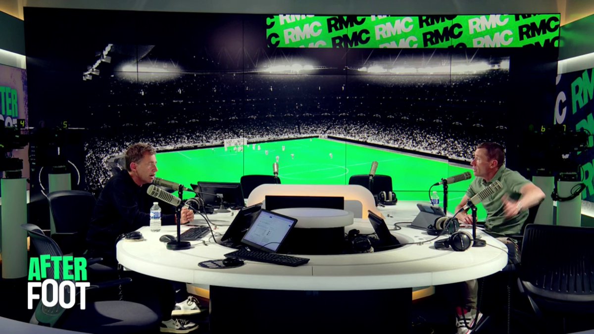 🎙 Daniel Riolo : "Strasbourg a souvent été intermittent cette saison, avec des joueurs qui semblent extraordinaires parfois et moins bons d'autres fois. Avec plus de régularité, Strasbourg serait actuellement en train de jouer le podium."